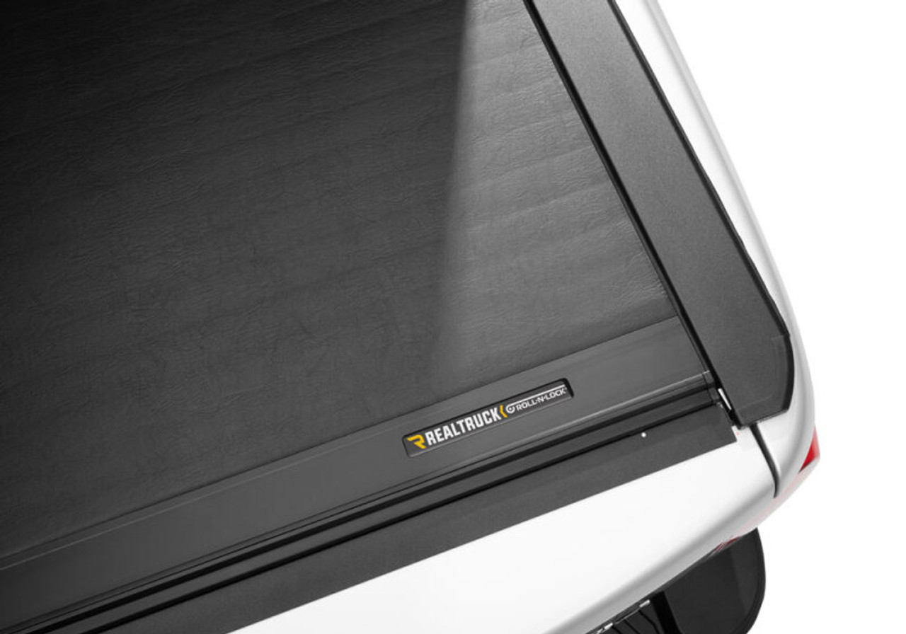 Roll-N-Lock 2022 Nissan Frontier Crew Cab (58.6in. Bed) M-Series Retractable Tonneau Cover - LG845M
