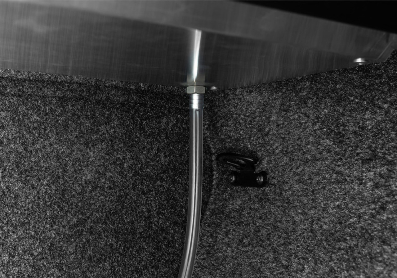 Roll-N-Lock 15-17 Ford F-150 65-5/8in E-Series Retractable Tonneau Cover - RC101E