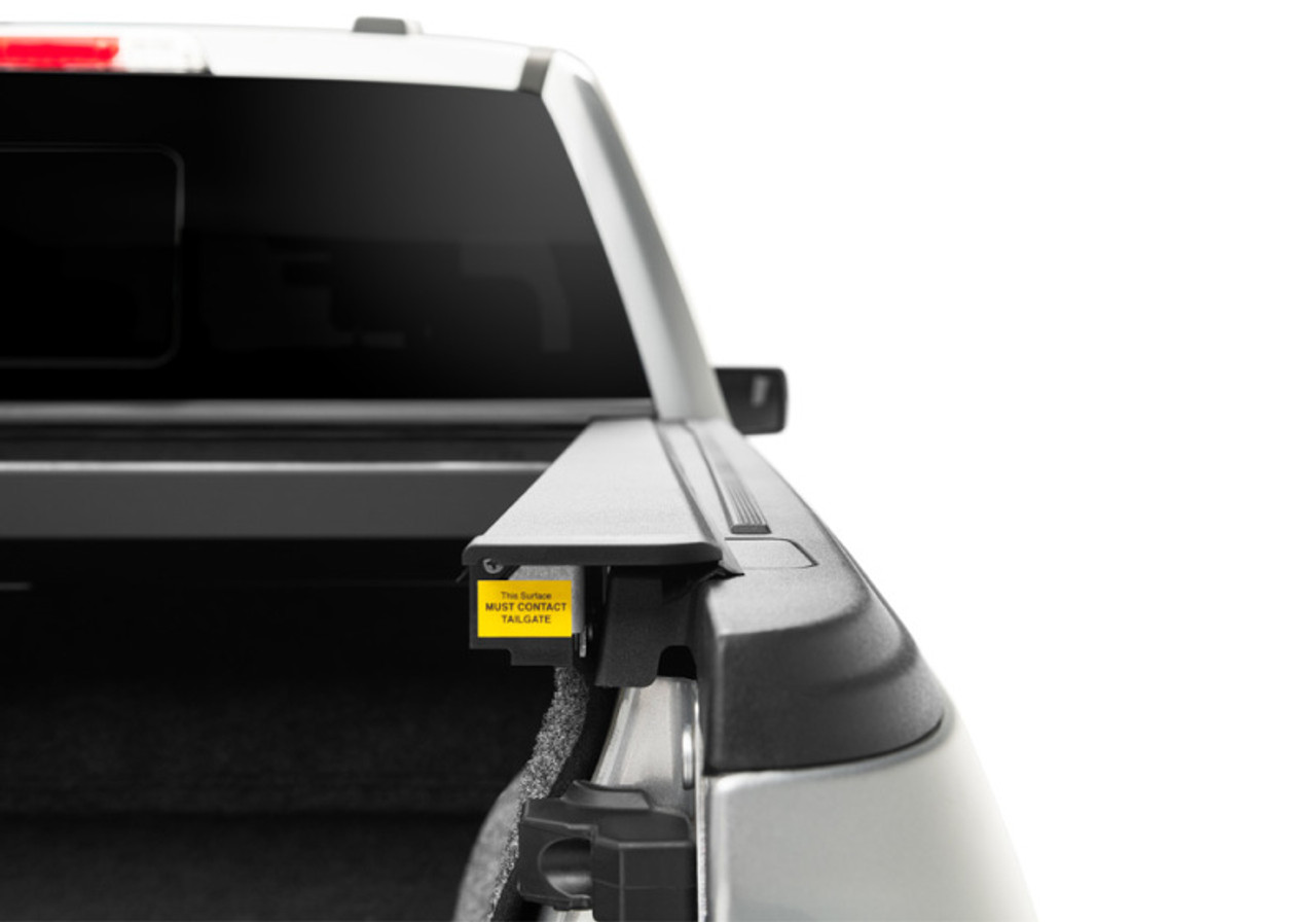 Roll-N-Lock 15-17 Ford F-150 65-5/8in E-Series Retractable Tonneau Cover - RC101E