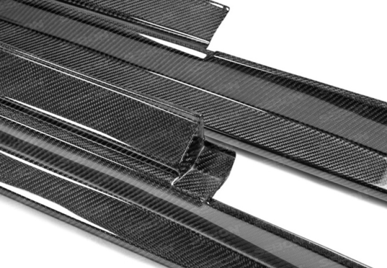 Seibon 11-13 Nissan GTR R35 VS-Style Carbon Fiber Side Skirts (Pair) - SS1113NSGTR-VS