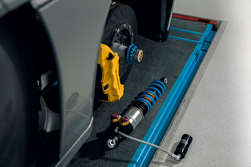 KW 04-05 Porsche Carrera GT Special Edition HLS4 V5 Coilover Kit w/ Red & Blue Springs - 3097140A