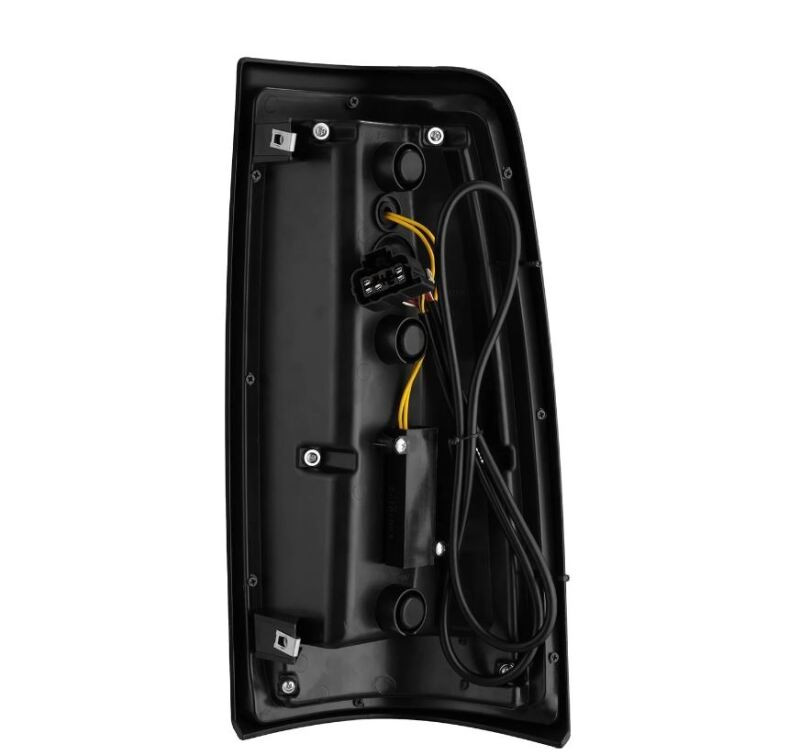 AlphaRex 99-06 Chevrolet Silverado/99-06 GMC Sierra LUXX-Series LED Tail Lights - Black/Red - 620007 User 1