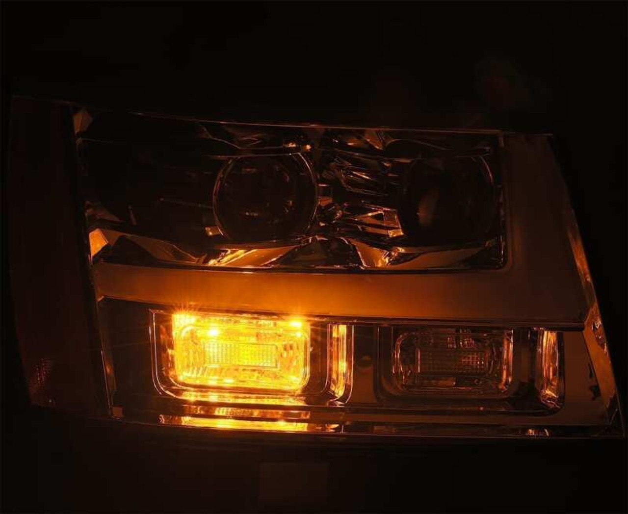 AlphaRex 07-14 Chevrolet Tahoe/Suburban LUXX Series LED Projector headlights Chrome w/DRL/Sequential - 880296 User 3