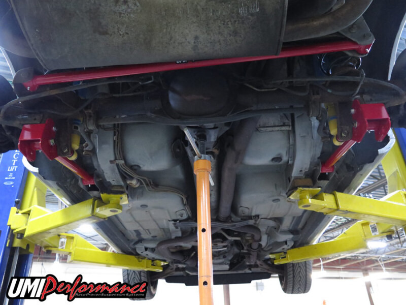 UMI Performance 82-02 GM F-Body Tubular Lower Control Arms Non-Ajustable Panhard Bar Kit - 201520-B