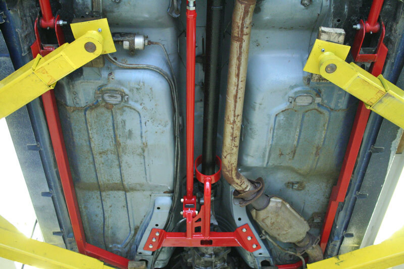 UMI Performance 82-92 GM F-Body Tunnel Mount Trq. Arm T5/ TH350 Loop - Red - 2215-R User 4