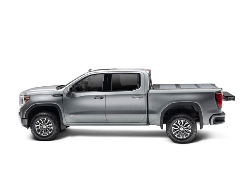 UnderCover 14-15 Chevy/GMC Silverado/Sierra 68.4in Fusion Bed Cover - White Diamond - AR12018L-98
