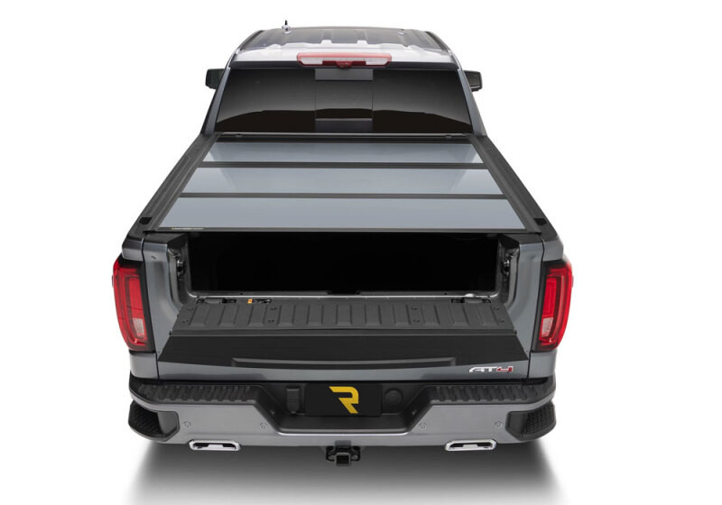 UnderCover 2018 Chevy/GMC Silverado/Sierra 68.4in Fusion Bed Cover - Havana - AR12018L-G2X