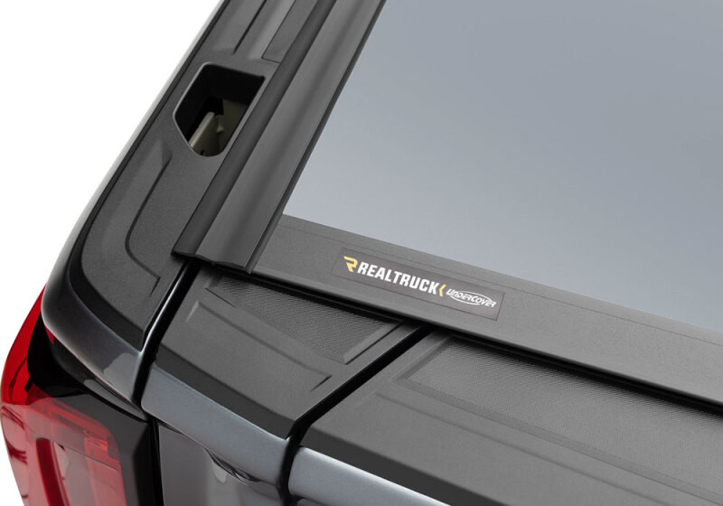 UnderCover 2018 Chevy/GMC Silverado/Sierra 68.4in Fusion Bed Cover - Glory Red - AR12019L-GPJ