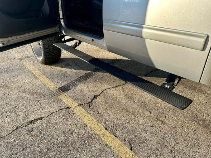 Body Armor 4x4 14-18 GM Silverado/Sierra 1500/2500/3500 (Gas Only) E-Power Board Steps - Black - GM-4500