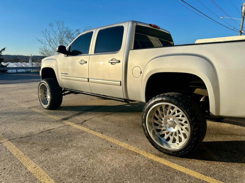 Body Armor 4x4 14-18 GM Silverado/Sierra 1500/2500/3500 (Gas Only) E-Power Board Steps - Black - GM-4500