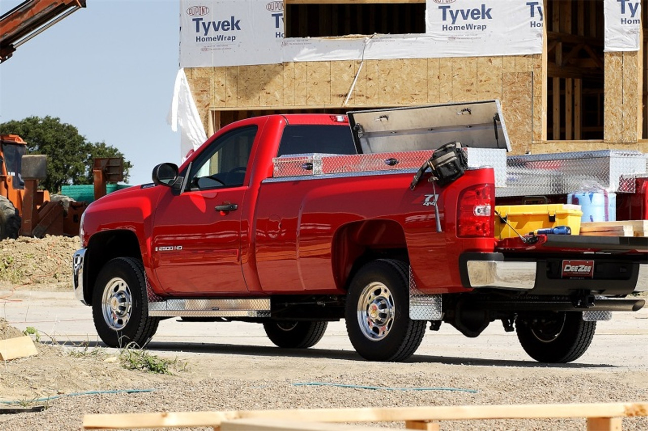 Deezee 99-13 Chevrolet Silverado Running Board Cab Section RegCab Brite-Tread Aluminum - DZ1051