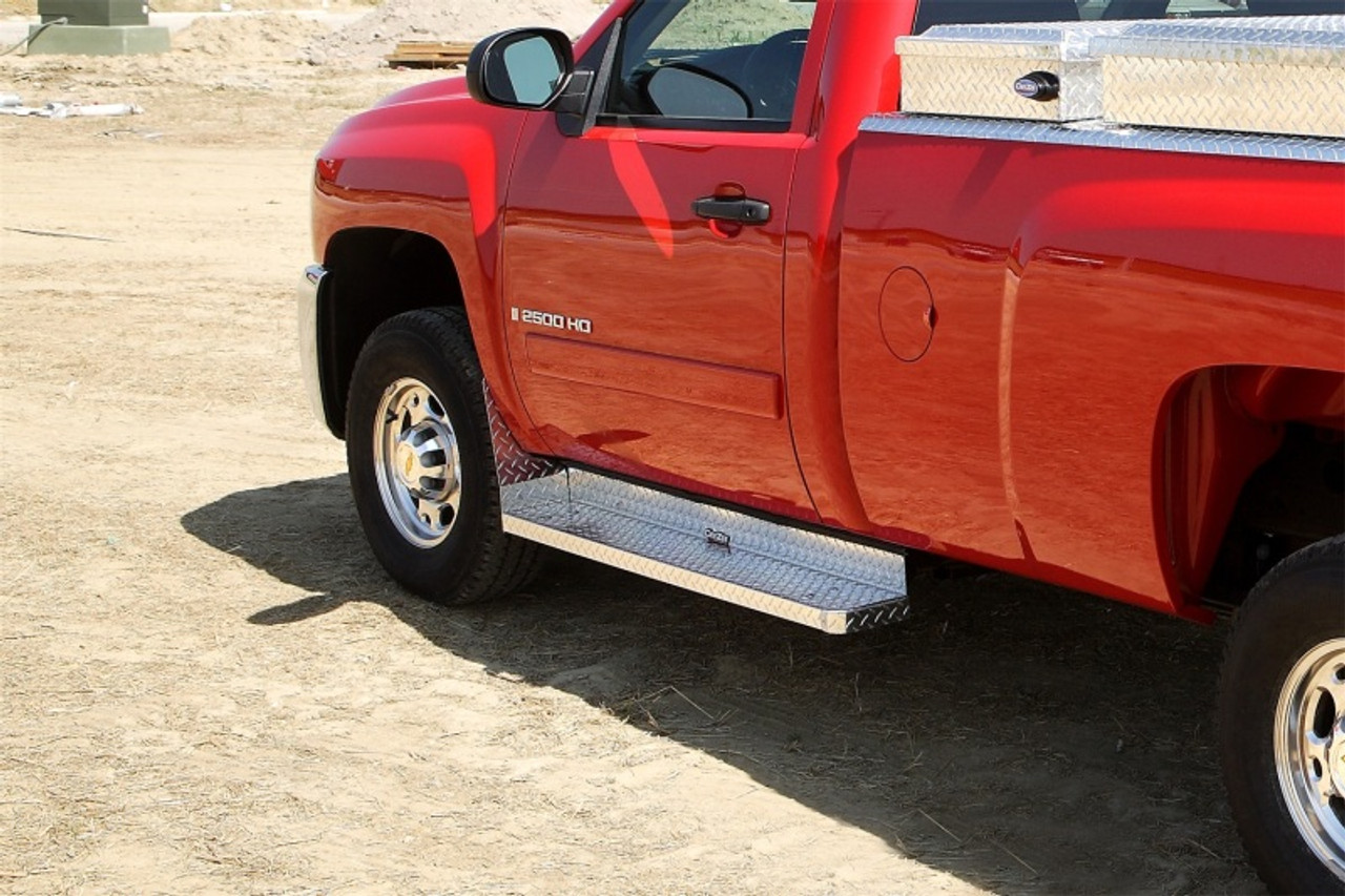 Deezee 99-13 Chevrolet Silverado Running Board Cab Section RegCab Brite-Tread Aluminum - DZ1051