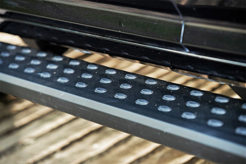 Deezee 99-23 Chevrolet/GMC/Dodge/Ford Full Size Running Board ExtCab NXt Universal Truck Board - DZ16311