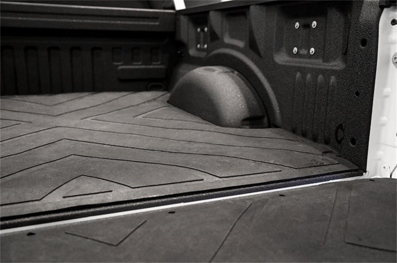 Deezee 07-18 Chevrolet Silverado Heavyweight Bed Mat - Custom Fit 5 1/2Ft Bed (X Pattern) - DZ76972