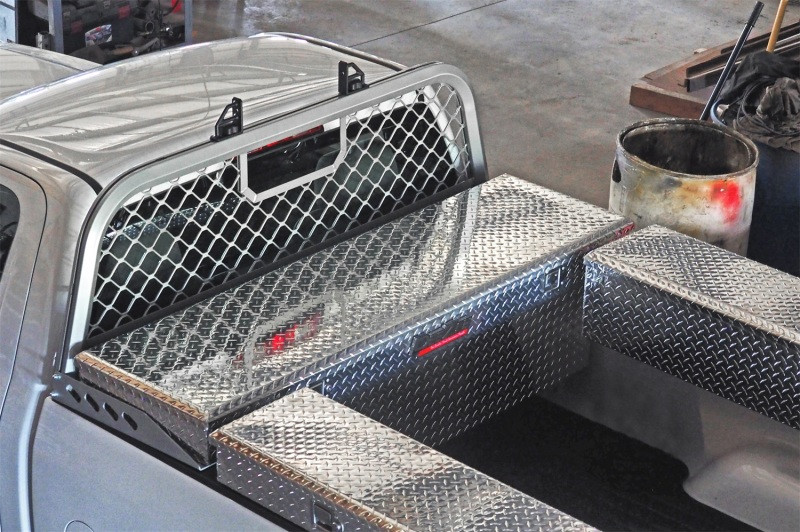 Deezee 17-23 Ford SuperDuty Cargo Management Cab Rack - Silver Mesh - DZ95072R
