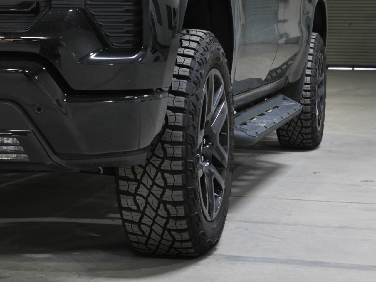 afe aFe CONTROL Wheel Spacers Chevrolet 1500 19-25 6x5.5mm CB 78.1mm 1-1/2 IN Thickness - 610-40T001-B Photo - Mounted