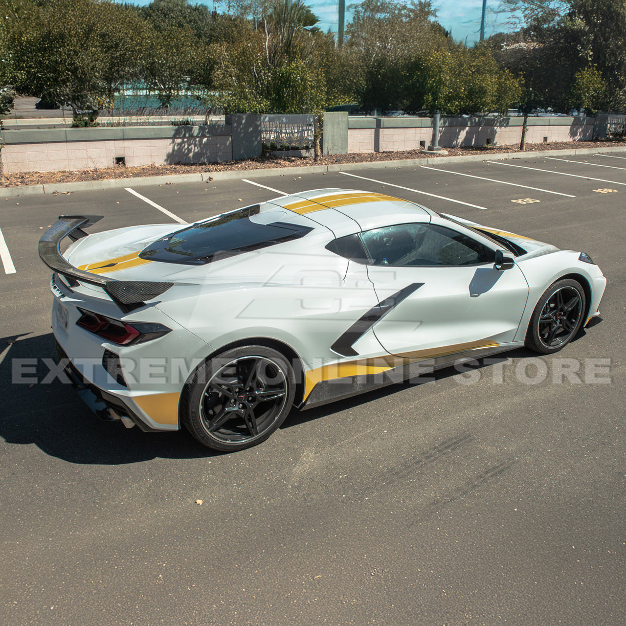 EOS 5VM Style Side Skirts - Carbon Fiber - C8 Corvette (SS-277-BKCF)