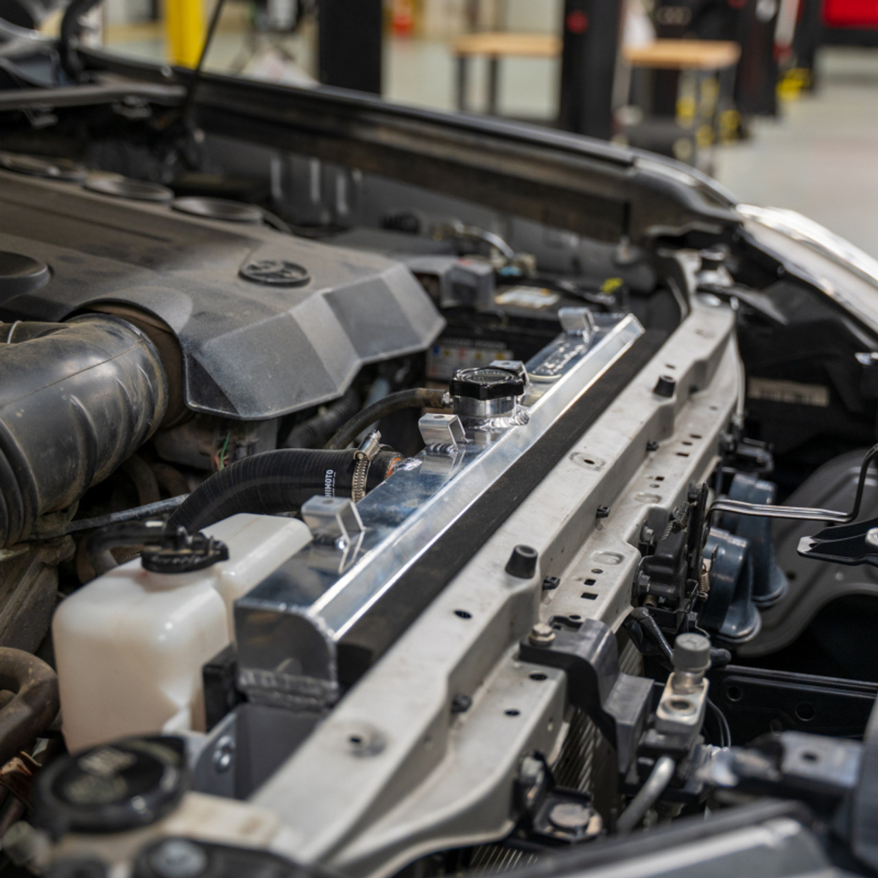 Mishimoto 10-14 Toyota 4Runner 4.0L Performance Aluminum Radiator - MMRAD-4RUN-10 User 1