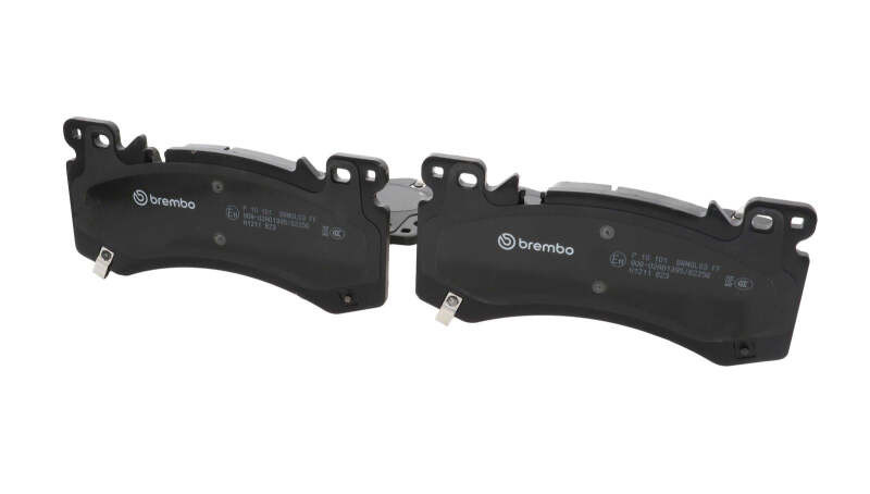Brembo OE 21-24 Cadillac Escalade/23-24 Chevy Silverado 1500 Premium Low Ceramic Brake Pad - Front - P10101 Photo - Close Up