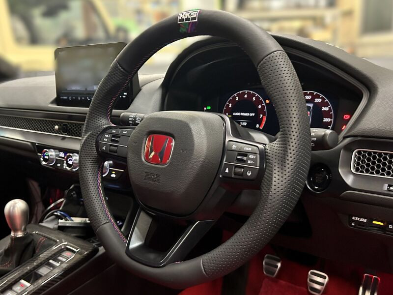 HKS Honda Civic FL5 Replacement Steering Wheel - 51999-AH003 Photo - Close Up
