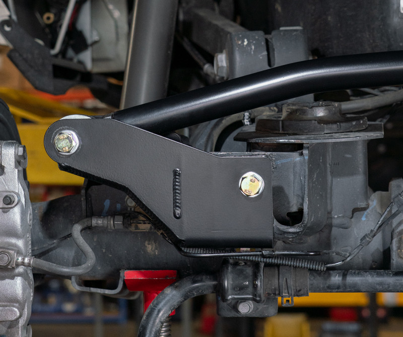 Carli 14-24 Ram 2500 Power Wagon Extended Rear Track Bar Kit - CS-DATB-14-R-PWKIT Photo - lifestyle view