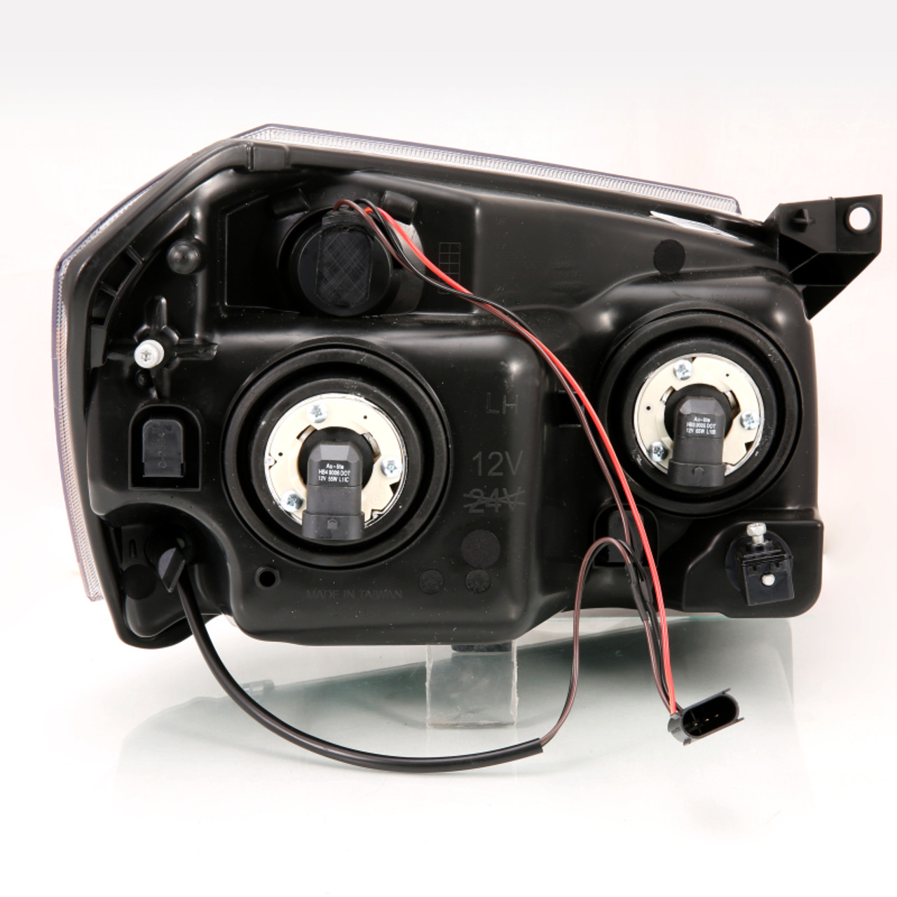 ANZO 2005-2007 Dodge Magnum Crystal Headlight  Black Amber - 111425