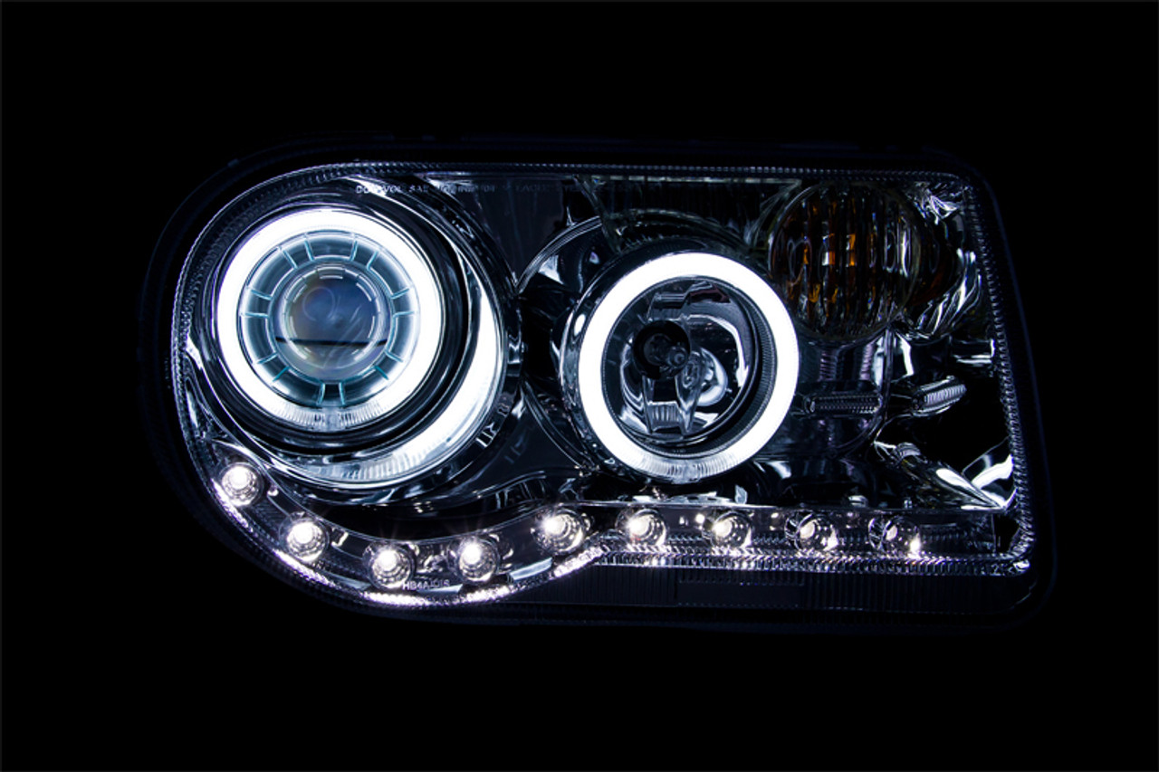 ANZO 2005-2010 Chrysler 300C Projector Headlights w/ Halo Chrome (CCFL) G2 - 121250