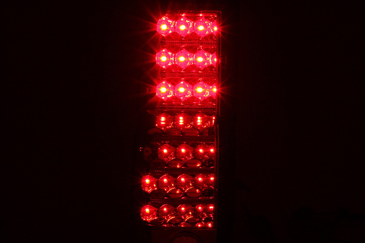 ANZO 1986-1997 Nissan Hardbody LED Taillights Red/Clear - 311034