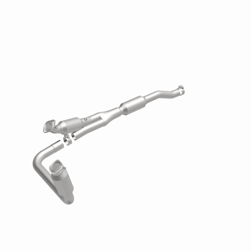 MagnaFlow 2002 Dodge Ram 1500 5.9L California Grade CARB Compliant Direct-Fit Catalytic Converter - 4583018 360 Degree Image Set