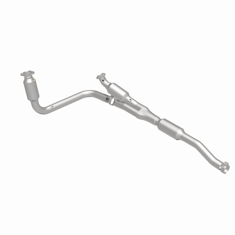 MagnaFlow 2002 Dodge Ram 1500 5.9L California Grade CARB Compliant Direct-Fit Catalytic Converter - 4583018 360 Degree Image Set
