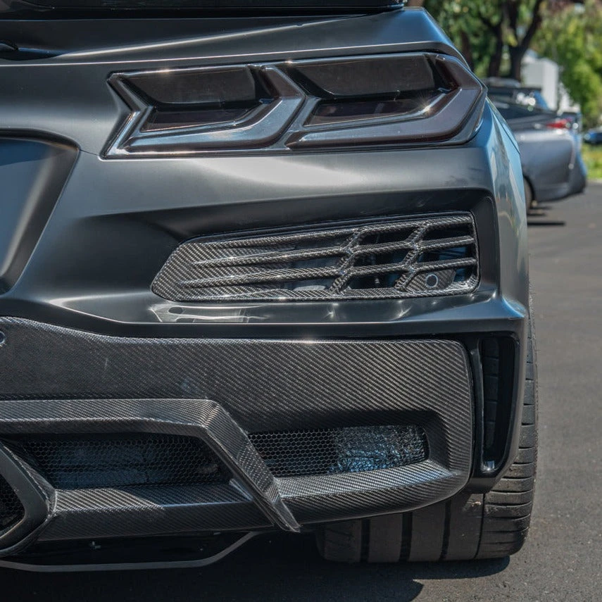 EOS Rear Bumper Grill Vent Carbon Fiber - C8 Corvette Z06 (GRILL-686-BKCF)