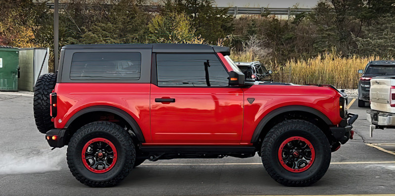 Oracle 2021+ Ford Bronco Integrated Windshield Roof LED Light Bar System - 5888-023-MF Photo - lifestyle view