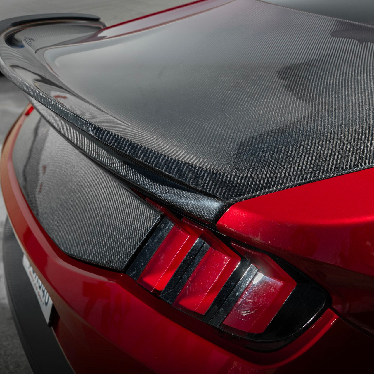 EOS Carbon Fiber Trunk w. Integrated Spoiler - 2024+ Ford Mustang (TRUNK-1465-BKCF)