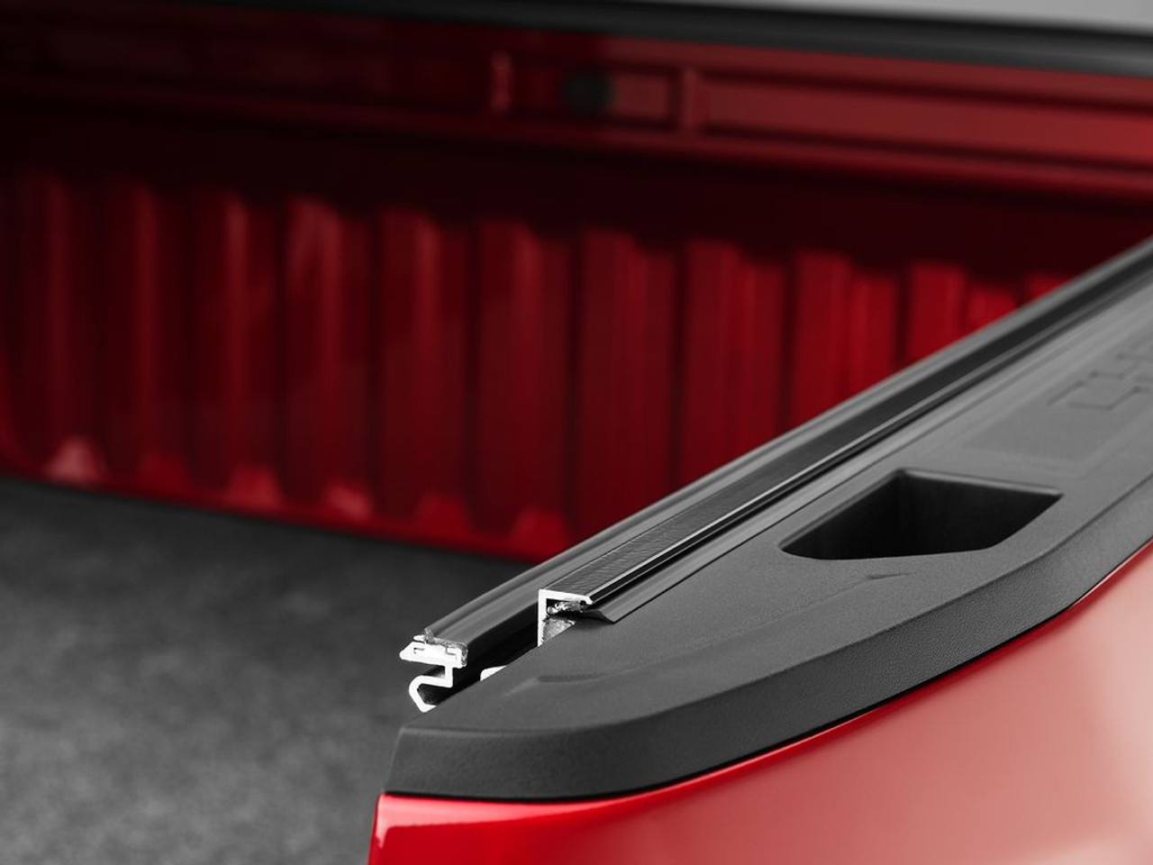 BAK BAKFlip F1 Bed Cover - 19-24 Silverado & Sierra 1500 5'8" Bed