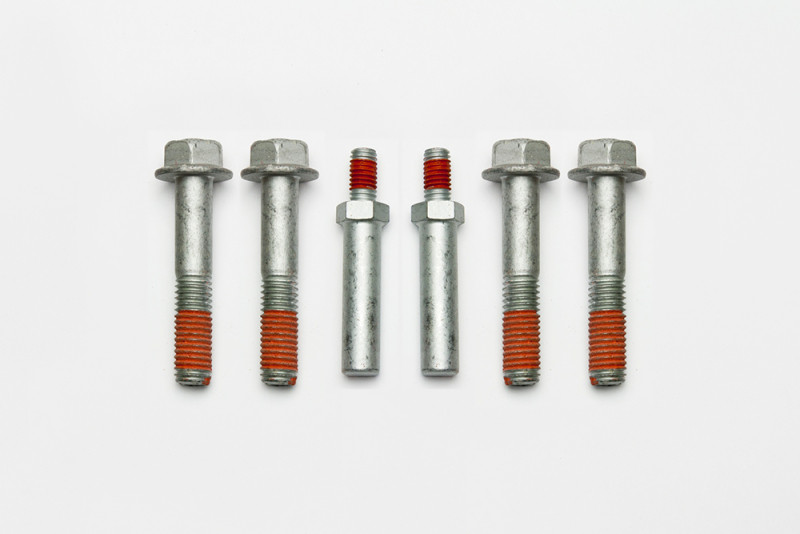 Wilwood bolt kit 1/2-13X2.75 LG hfcs silver epoxy 1193-S 4PK W/STEERING stop - 230-14198 Photo - Primary