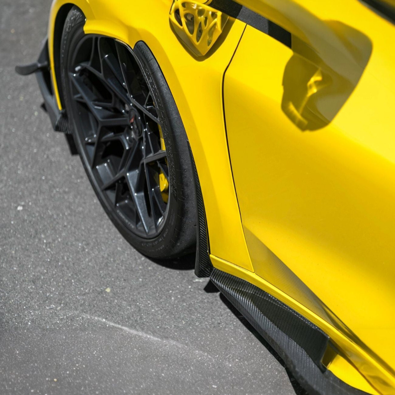 EOS Carbon Fiber Splash Guards Front - C8 Corvette Z06 / ZR1 (MF-1265-BKCF)