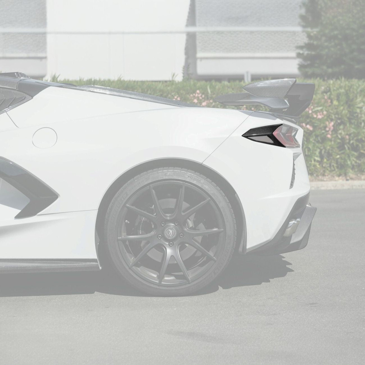 EOS Carbon Fiber Rear Tailight Side Covers - C8 Corvette Stingray / Z06 / ZR1 (VENT-1297-BKCF)
