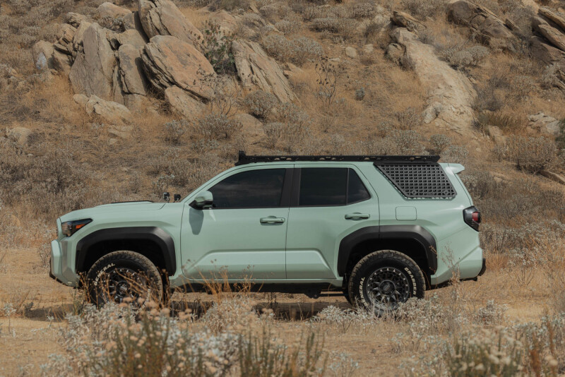 DV8 Baja Designs Linkable Lightbar Mount for DV8 Roof Rack Light Option - RRLB-01L Photo - Close Up