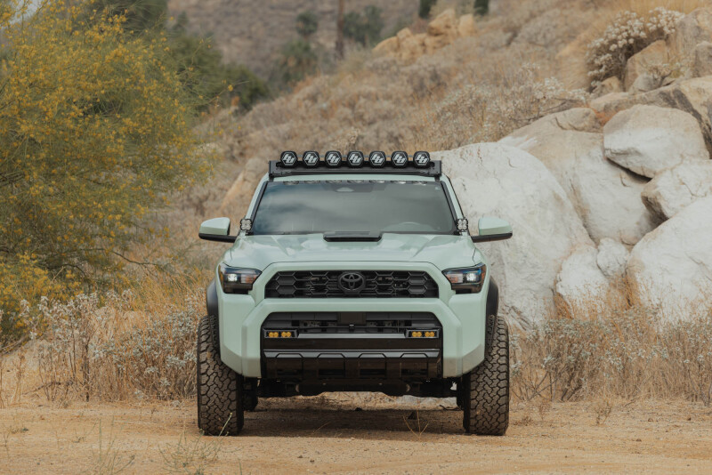 DV8 Baja Designs Linkable Lightbar Mount for DV8 Roof Rack Light Option - RRLB-01L Photo - Close Up