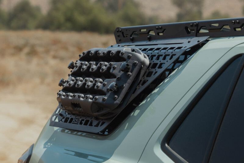 DV8 25-26 Toyota 4Runner Exterior Window Molles (Use w/ PN dveRRTF3-02) - Driver & Passenger - RRTF3-02EM Photo - Close Up