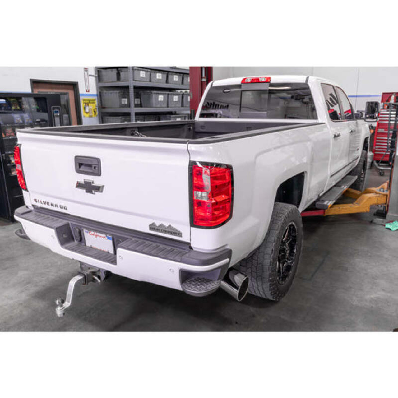 Banks Power 11-15 Chevrolet Silverado 6.6L LML 5in Monster Exhaust w/ SideKick S/S Chrome Tip - 48998 User 3