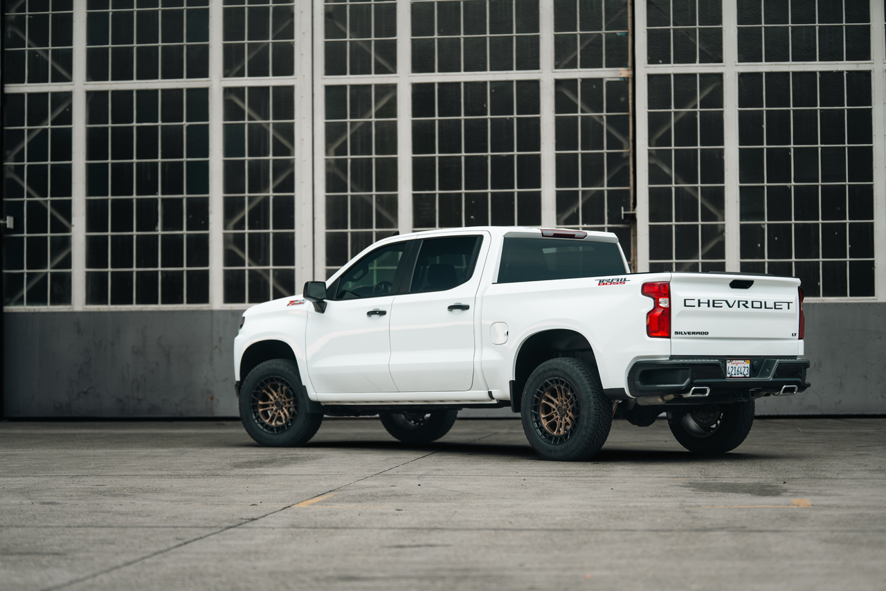 Fuel Celsius 17x9 / 6x139.7 / -12 Offset / Matte Bronze w. Matte Black Lip