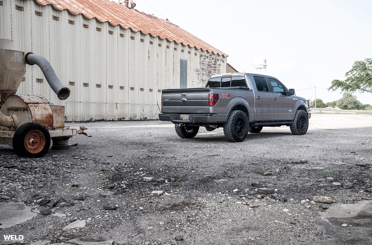 Weld Ledge 6 W106 20x10 / 6x139.7 / +13 Offset / Satin Bronze w. Satin Black Ring