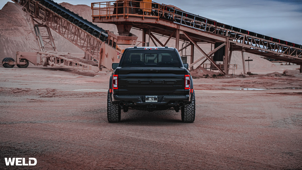 Weld Cinch W105 Wheel 20x10 / 6x135 / -18 Offset / Gloss Black Milled