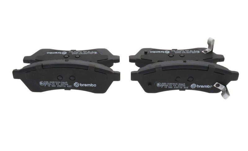 Brembo OE 04-06 Suzuki Verona PRIME Low-Met Brake Pad - Rear - P10060 Photo - Close Up