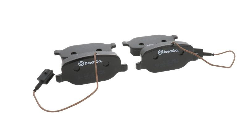 Brembo 15-20 Alfa Romeo 4C Rear Low-Met Brake Pad - P23166 Photo - Close Up