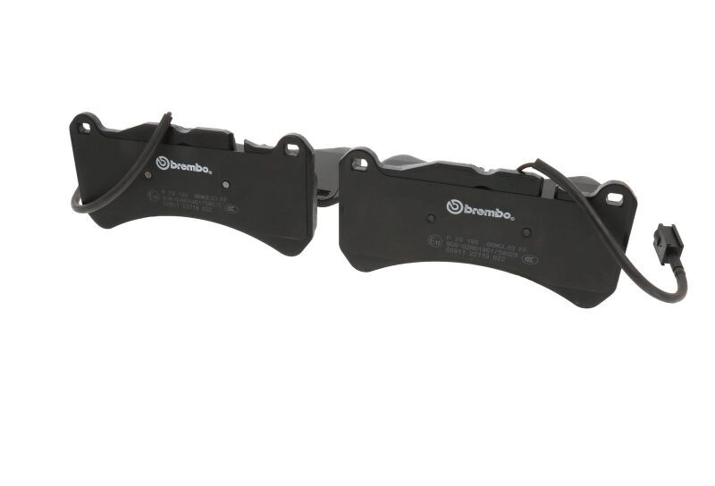 Brembo 18-19 Alfa Romeo Giulia/ Alfa Romeo Stelvio Front Low-Met Brake Pad - P23186 Photo - Close Up