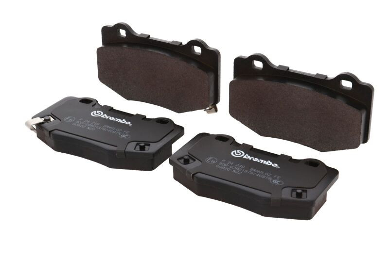 Brembo OE 15-22 Ford Mustang PRIME Low-Met Brake Pad - Rear - P24239 Photo - Close Up