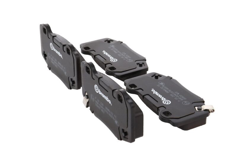 Brembo OE 15-22 Ford Mustang PRIME Low-Met Brake Pad - Rear - P24239 Photo - Close Up