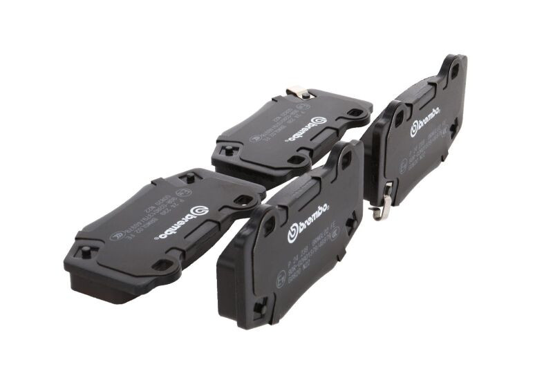 Brembo OE 15-22 Ford Mustang PRIME Low-Met Brake Pad - Rear - P24239 Photo - Close Up
